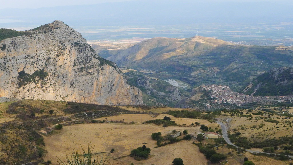 Civita e il Ponte del Diavolo